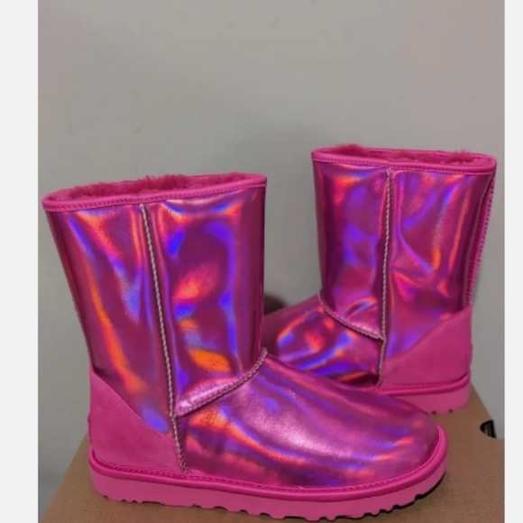 UGG Shoes - New and Authentic UGG Boots